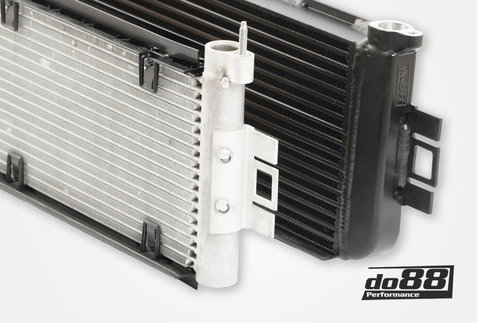 Do88 BMW M2/3/4 G8X S58 Engine oil cooler