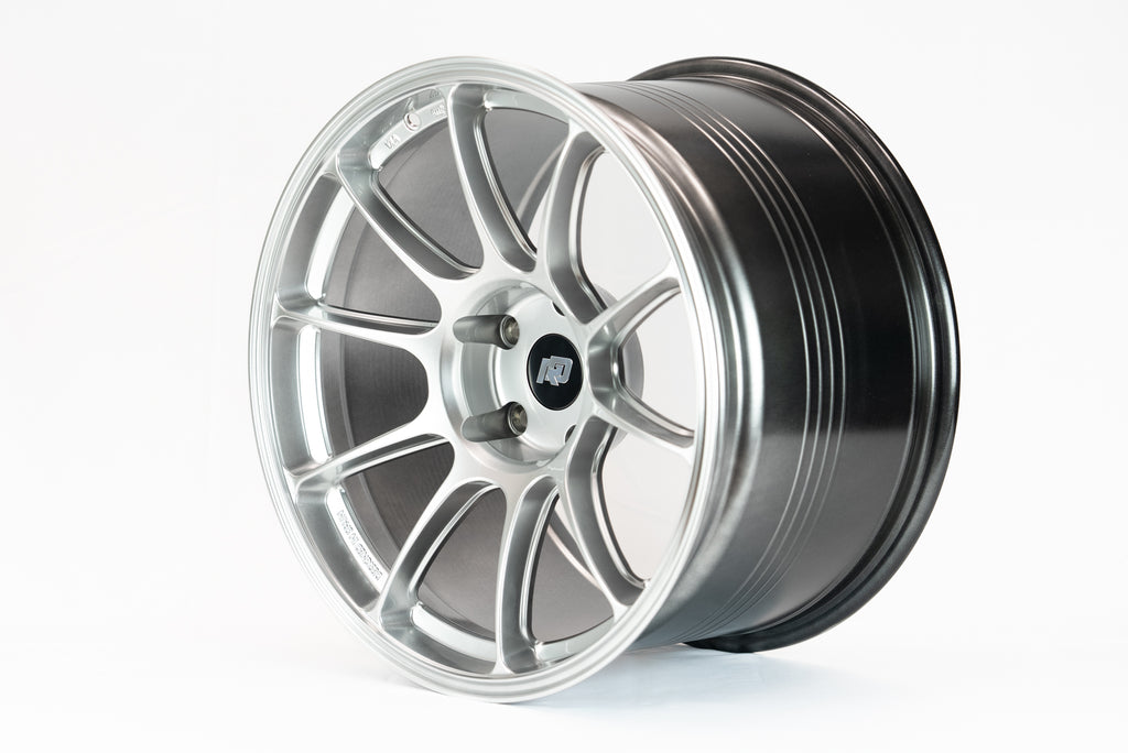 Racing Division VR5 M-Spec 18"