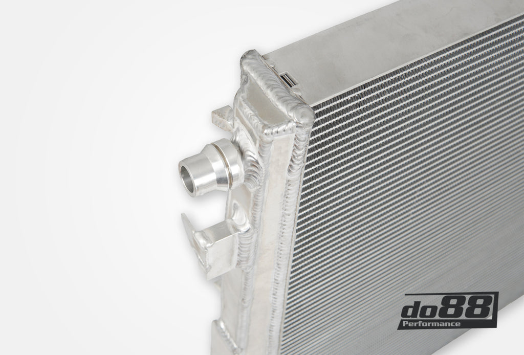 Do88 BMW G-Serie Front Intercooler Radiator