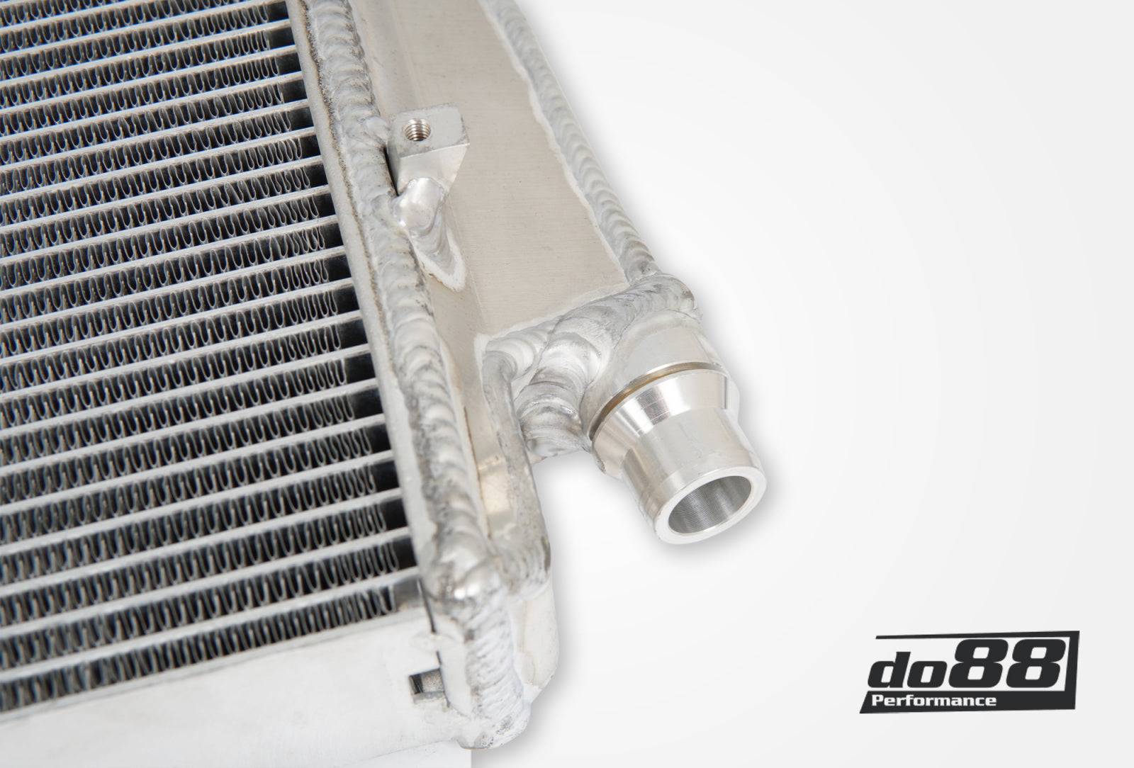 Do88 BMW G-Serie Front Intercooler Radiator