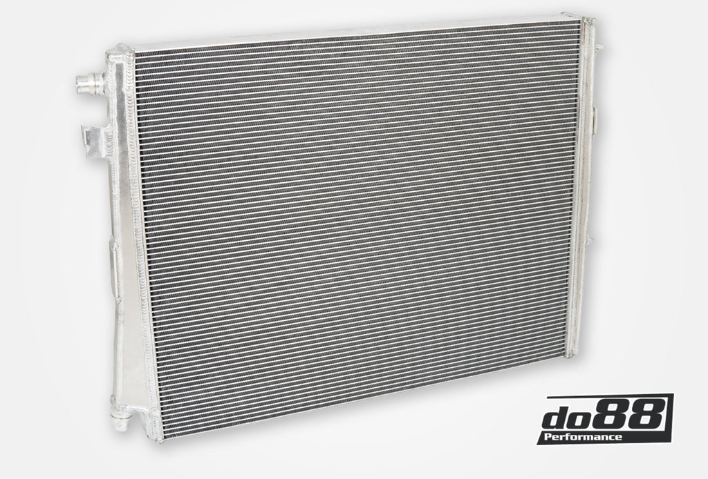 Do88 BMW G-Serie Front Intercooler Radiator