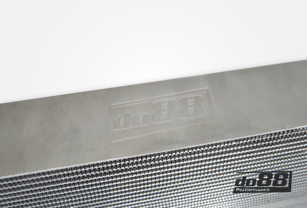 Do88 BMW G-Serie Front Intercooler Radiator